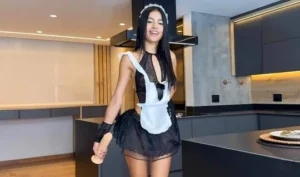 A young housekeeper will cook dinner and have anal sex - MyPornerLeak
