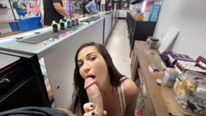 Mofos – Mira Luv – Can I Hit Your Vape? - MyPornerLeak