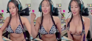 Sofia Silk Shows Her Lusty Tits During Livestream - MyPornerLeak Leak