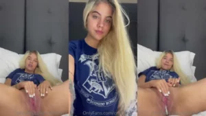 Waifu Cristal Pleases Her Creamy Pussy - MyPornerLeak Leak